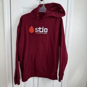 Stio Hoodie Mens Medium Burgundy Logo Outdoor Pullover Sweatshirt